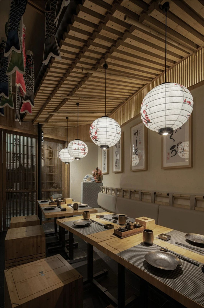 鄭州餐飲裝修公司分享70平日料店創意裝修設計方案